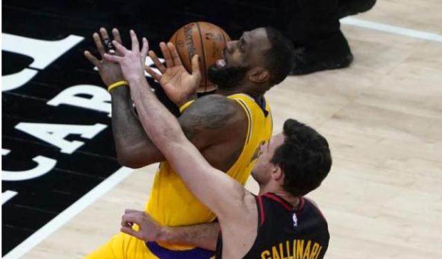 世界杯数据中心-湖人胜利收官魔鬼七连客 关键时刻活力与防守再现